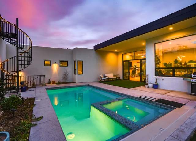 Property at 1100 Ridgecrest Dr SE, Albuquerque, NM 87108, 3 beds, 3 baths