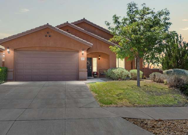 Property at 429 Paseo Vista Loop NE, Rio Rancho, NM 87124, 3 beds, 2 baths