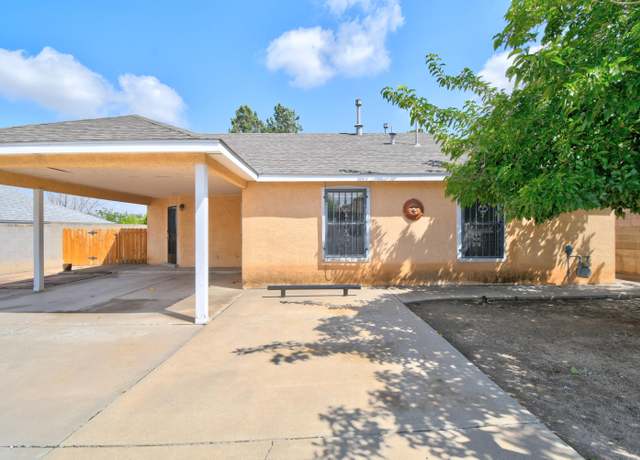 Property at 715 Kinley Ave NE, Albuquerque, NM 87102, 3 beds, 1.5 baths