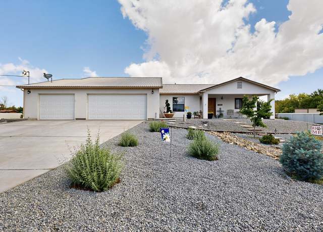 Property at 20 Orona Rd, Los Lunas, NM 87031, 3 beds, 2.5 baths