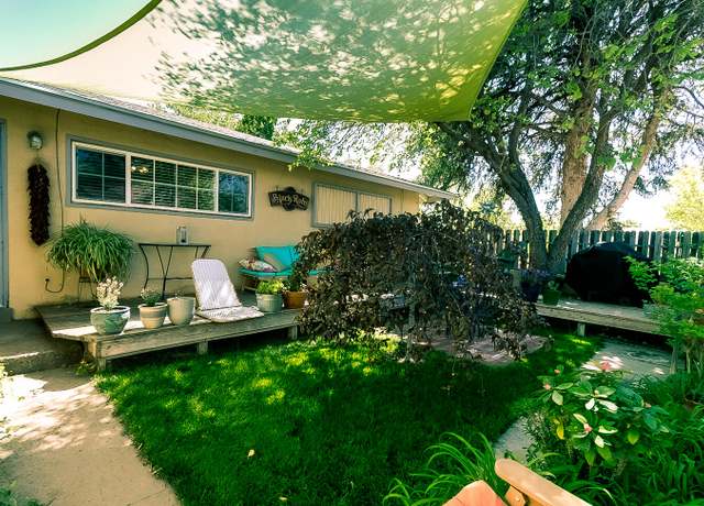 Property at 3012 Carolina St NE, Albuquerque, NM 87110, 3 beds, 2 baths