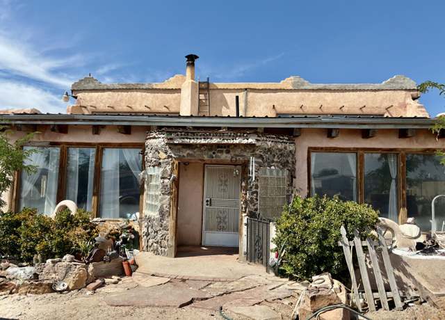 Property at 4312 March St SE, Albuquerque, NM 87105, 3 beds, 3 baths