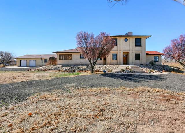 Property at 66 Manzano Dr, Los Lunas, NM 87031, 4 beds, 3 baths