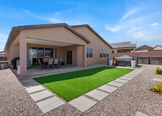 Property at 4073 Plant Dr NE, Rio Rancho, NM 87144, 3 beds, 2.5 baths