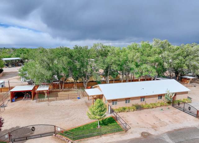Property at 262 Entrada De Los Martinez, Corrales, NM 87048, 2 beds, 2.5 baths