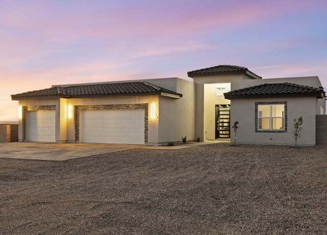Property at 145 10th Ave NE, Rio Rancho, NM 87144, 4 beds, 2 baths