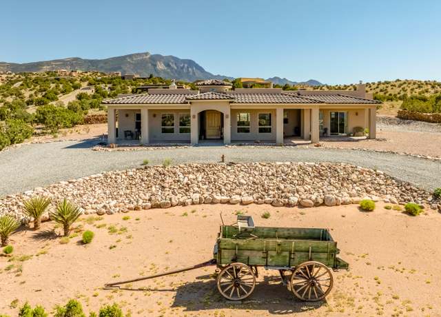 Property at 84 Camino Redondo, Placitas, NM 87043, 3 beds, 2.5 baths