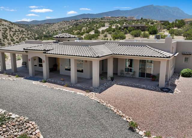 Property at 84 Camino Redondo, Placitas, NM 87043, 3 beds, 2.5 baths