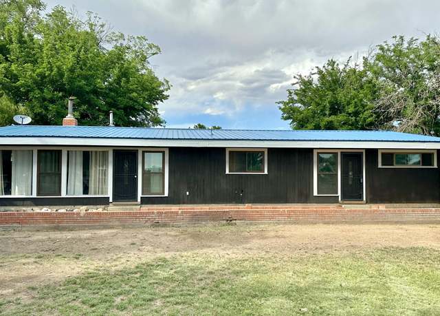 Property at 7 Wolfe Rd, Los Lunas, NM 87031, 4 beds, 2 baths