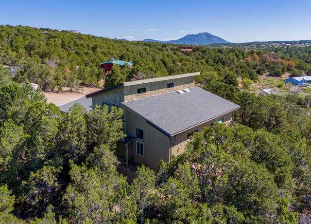 Property at 9 Imelda Ct, Tijeras, NM 87059, 3 beds, 3 baths