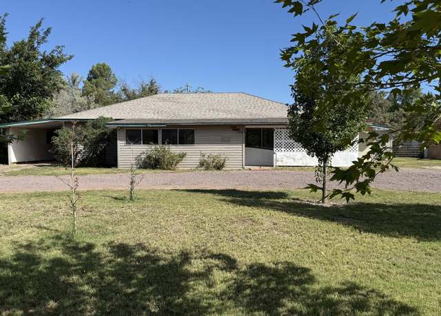 Property at 825 Giles Ln, Socorro, NM 87801, 3 beds, 2 baths