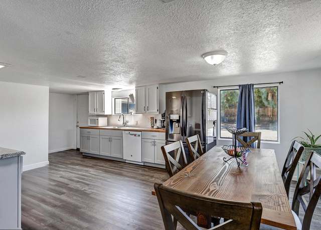 Property at 617 Niagara Rd NE, Albuquerque, NM 87113, 7 beds, 3 baths
