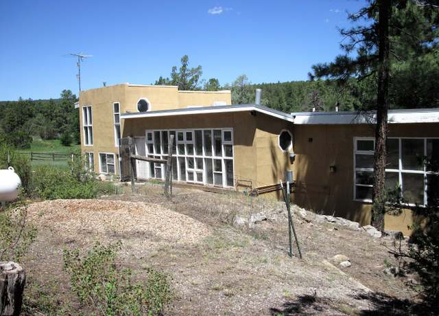 Property at 55 Young Rd, Tijeras, NM 87059, 6 beds, 2 baths
