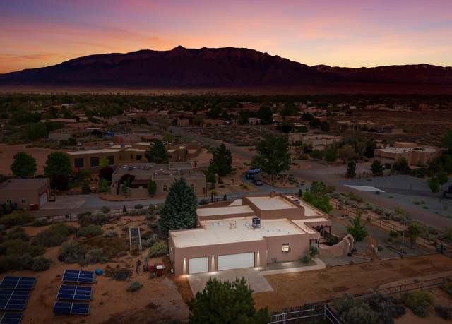 Property at 40 El Dorado Rd, Corrales, NM 87048, 4 beds, 2 baths