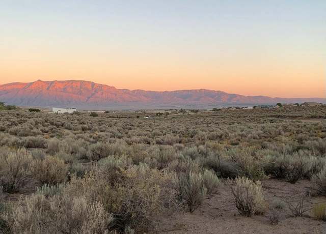 Property at 812 Acano Cir NE, Rio Rancho, NM 87124