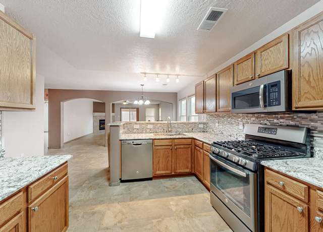 Property at 5352 River Ridge Ave NW, Albuquerque, NM 87114, 4 beds, 2.5 baths