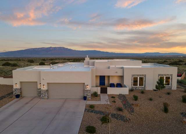 Property at 2324 Venada Rd, Rio Rancho, NM 87144, 3 beds, 2.5 baths