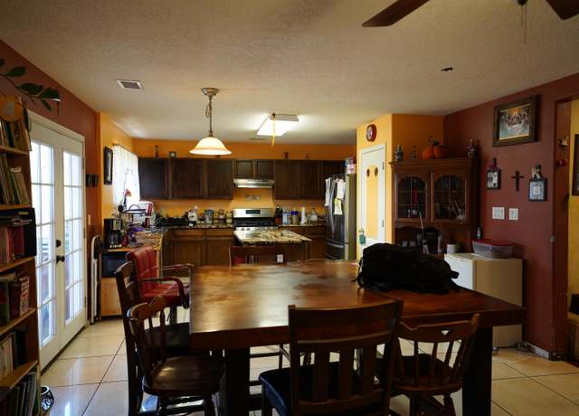 Property at 8716 Sawgrass Pl NW, Albuquerque, NM 87121, 3 beds, 2 baths