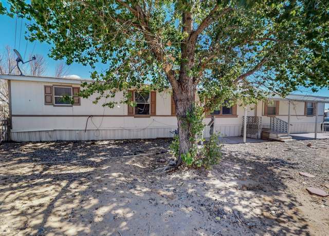 Property at 204 Buena Vista Ct SE, Rio Rancho, NM 87124, 5 beds, 2 baths