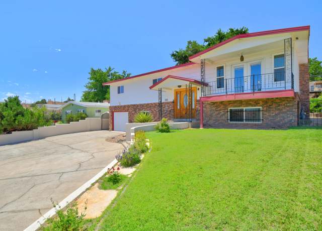 Property at 1433 Riverview Dr NW, Albuquerque, NM 87105, 5 beds, 3 baths