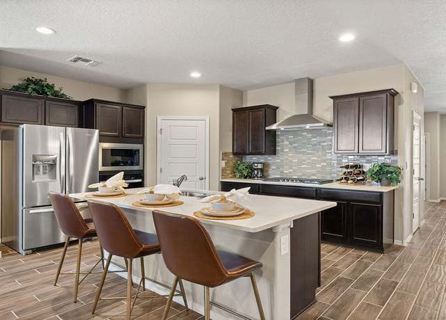 Property at 2411 Marble Ave NE, Rio Rancho, NM 87144, 3 beds, 3 baths