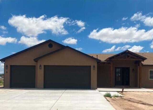 Property at 6 Servis Farm Rd, Los Lunas, NM 87031, 3 beds, 2 baths