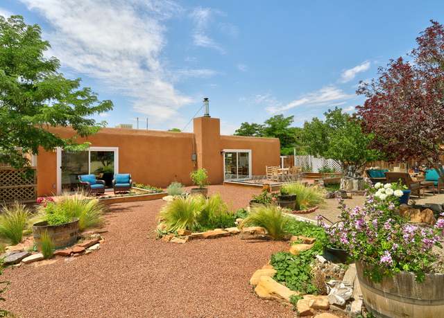 Property at 3703 Oakmount Dr SE, Rio Rancho, NM 87124, 3 beds, 2.5 baths