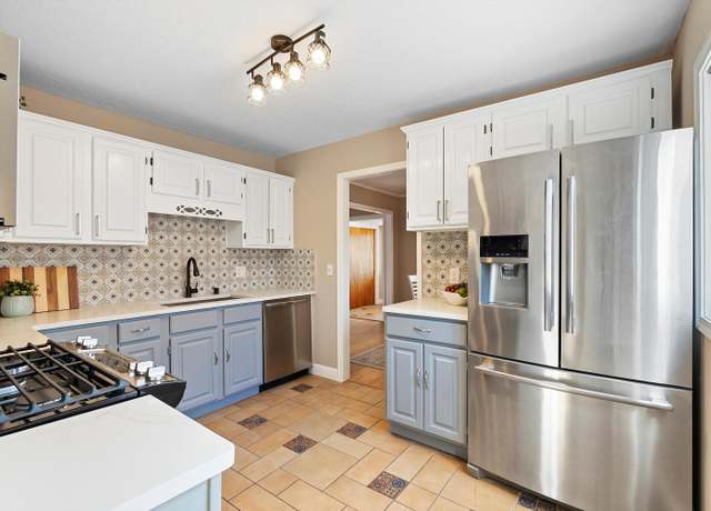 Property at 1041 Jefferson St SE, Albuquerque, NM 87108, 3 beds, 2 baths