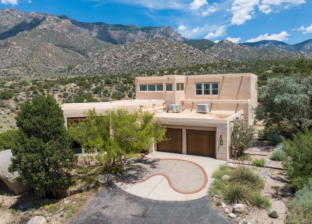 Property at 307 Big Horn Ridge Dr NE, Albuquerque, NM 87122, 4 beds, 3.5 baths
