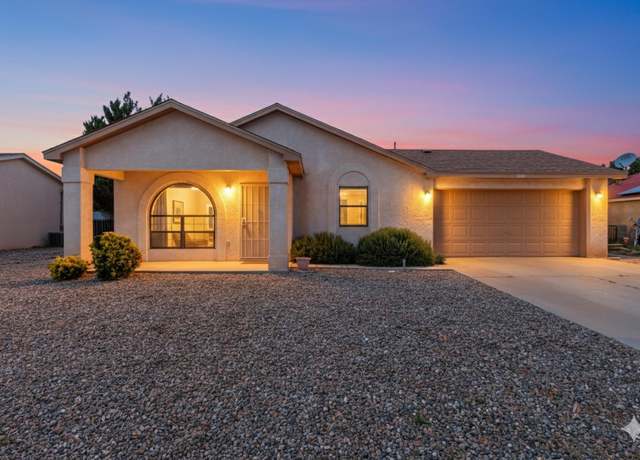 Property at 1015 Manzano Ave SE, Los Lunas, NM 87031, 3 beds, 2 baths