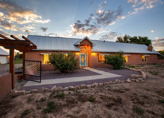 Property at 95 Marquez Rd, Los Lunas, NM 87031, 5 beds, 5.5 baths