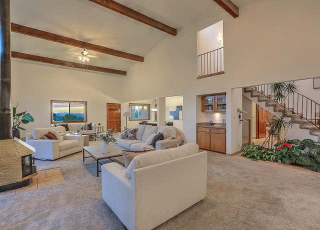 Property at 3517 Camino De La Sierra NE, Albuquerque, NM 87111, 4 beds, 3 baths