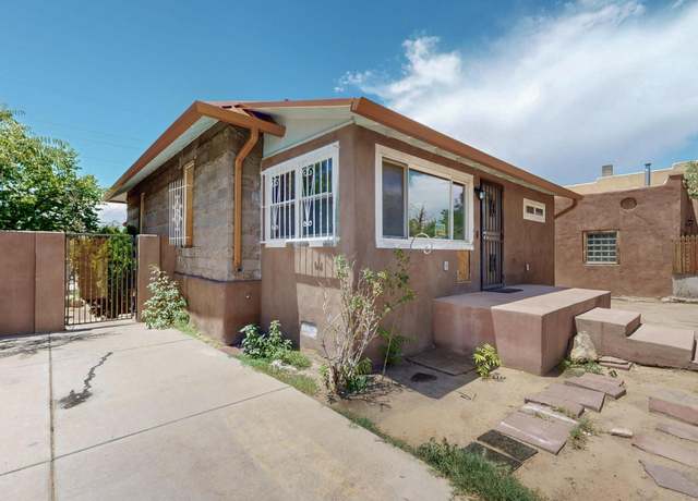 Property at 907 Edith Blvd SE, Albuquerque, NM 87102, 2 beds, 3 baths