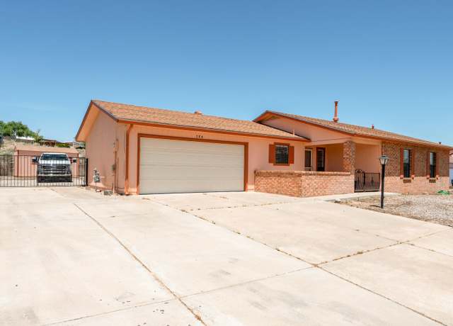 Property at 784 Hood Rd SE, Rio Rancho, NM 87124, 3 beds, 2 baths