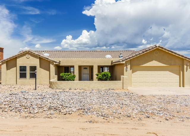 Property at 1616 14th St SE, Rio Rancho, NM 87124, 3 beds, 2 baths