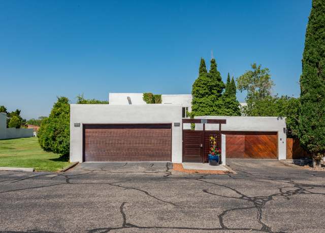 Property at 12 La Villita Ct NE, Albuquerque, NM 87112, 4 beds, 2.5 baths