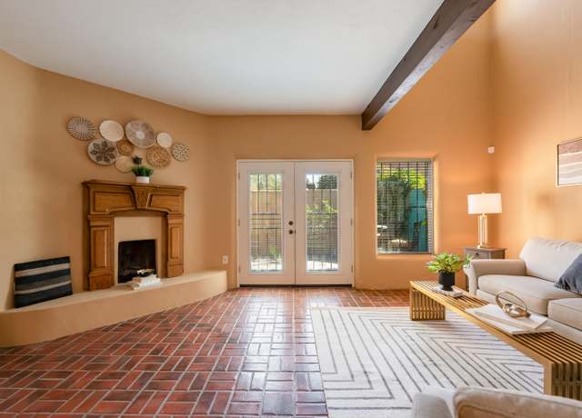 Property at 806 Southeast Cir NW, Albuquerque, NM 87104, 2 beds, 2.5 baths
