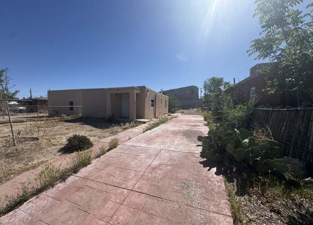 Property at 910 Franciscan St NE, Albuquerque, NM 87102, 2 beds, 1 bath