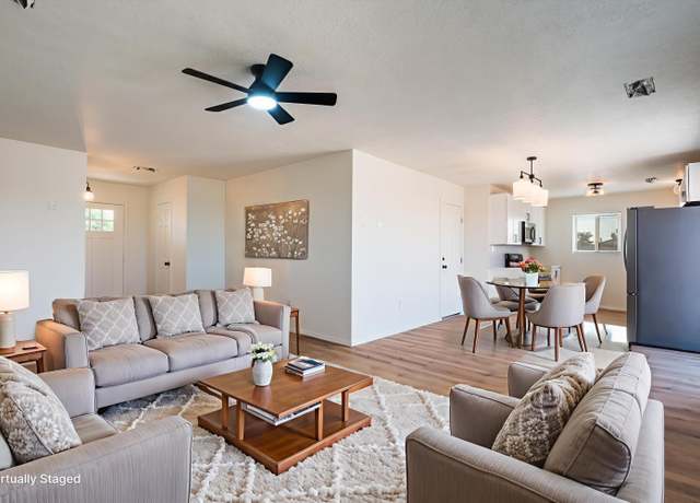 Property at 810 10th Ave NW, Rio Rancho, NM 87144, 3 beds, 2 baths