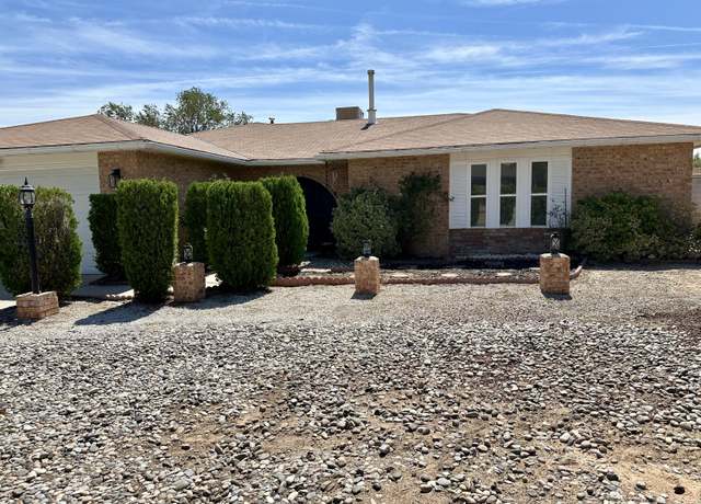 Property at 4952 Chromium Dr NE, Rio Rancho, NM 87124, 3 beds, 2 baths