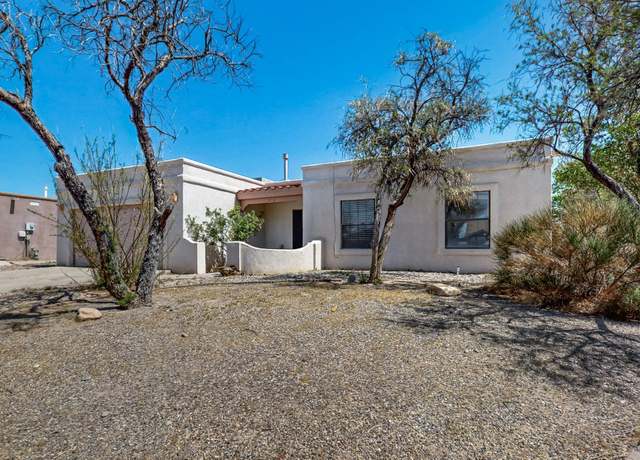 Property at 916 Lee Trevino Dr, Rio Communities, NM 87002, 3 beds, 2 baths