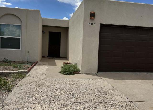 Property at 607 Sandia Vista Ct SE, Rio Rancho, NM 87124, 3 beds, 2 baths