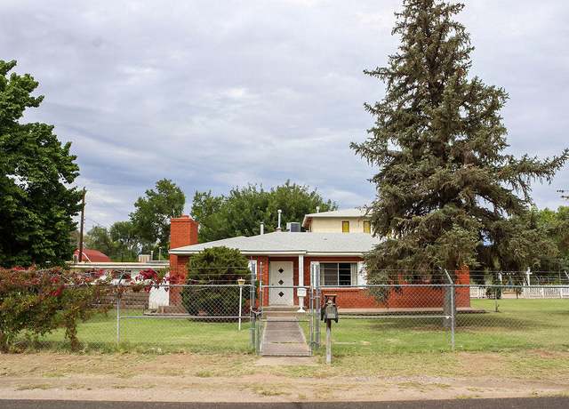 Property at 2701 Chapulin Rd SW, Albuquerque, NM 87105, 3 beds, 3 baths