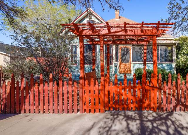 Property at 625 Walter St SE, Albuquerque, NM 87102, 3 beds, 2 baths