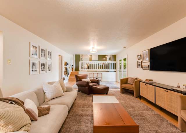 Property at 7416 Don Tomas Ln NE, Albuquerque, NM 87109, 3 beds, 2.5 baths