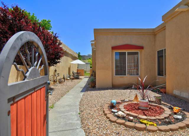 Property at 804 Hackberry Trl SE, Albuquerque, NM 87123, 3 beds, 2 baths