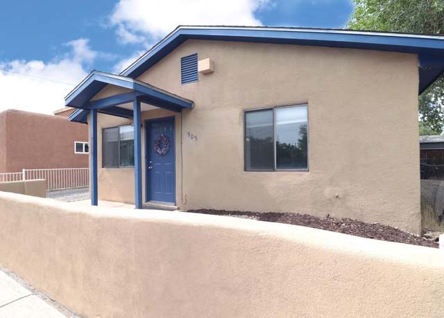 Property at 905 Mountain Rd NW, Albuquerque, NM 87102, 3 beds, 3 baths