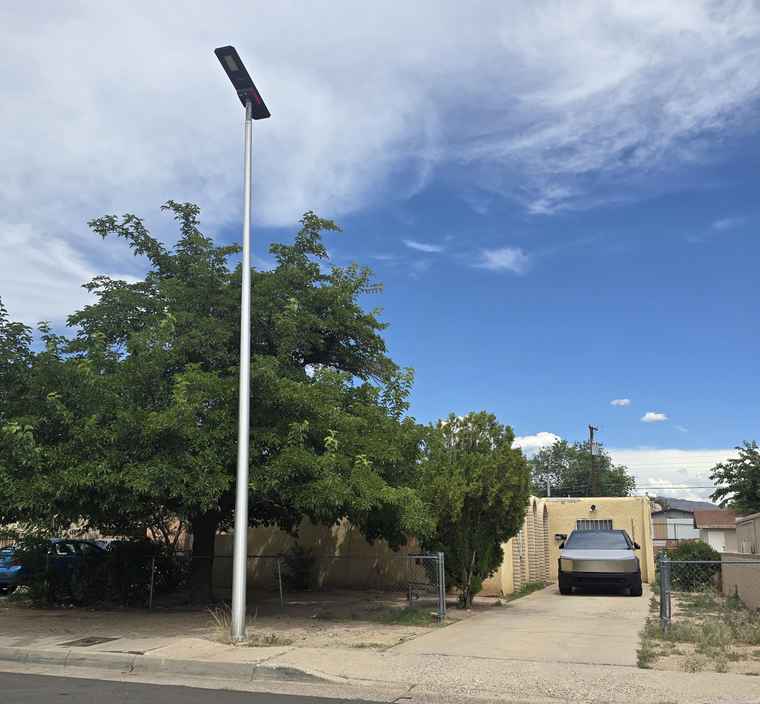 Photo of 310 Grove St NE Albuquerque, NM 87108
