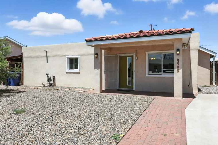 Photo of 4909 Aztec Rd NE Albuquerque, NM 87110