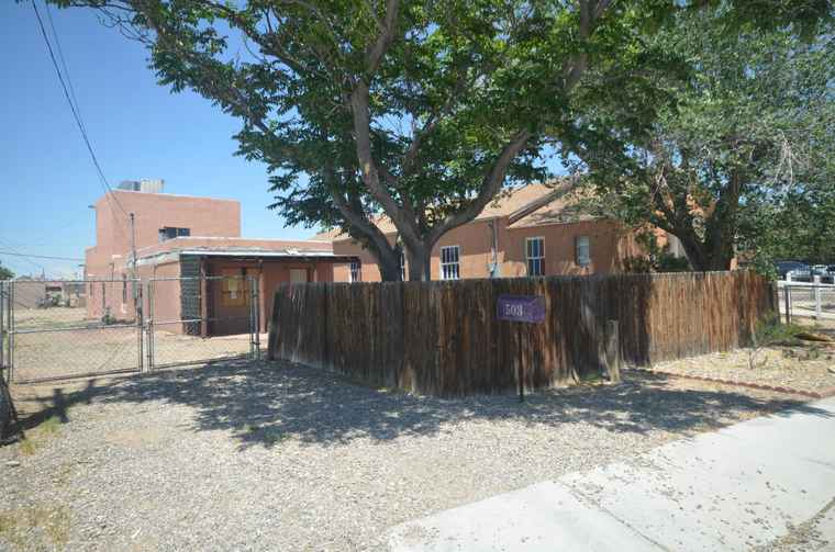 Photo of 503 Aztec Rd NW Albuquerque, NM 87107